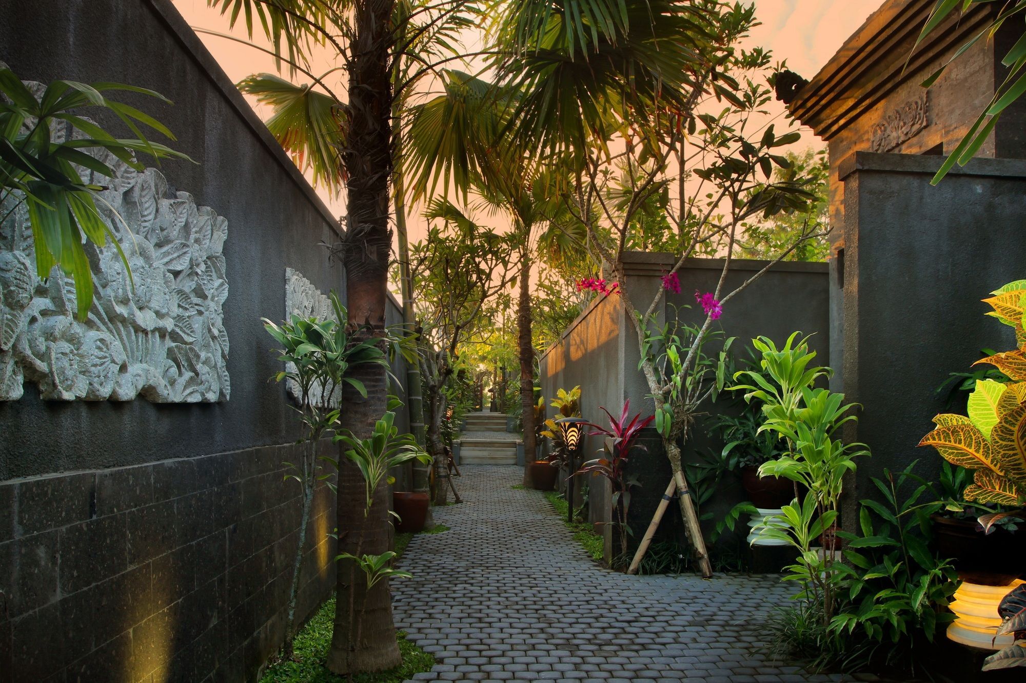 Aradhana Seminyak (Bali)